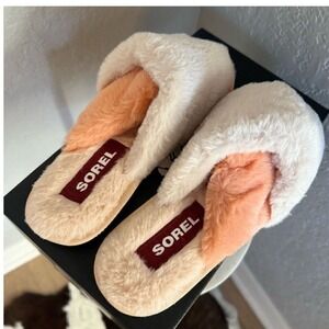 Sorel Go Mail Run Faux Fur Cotton Slippers, Cozy House Shoes , Cream, Size 8, NW